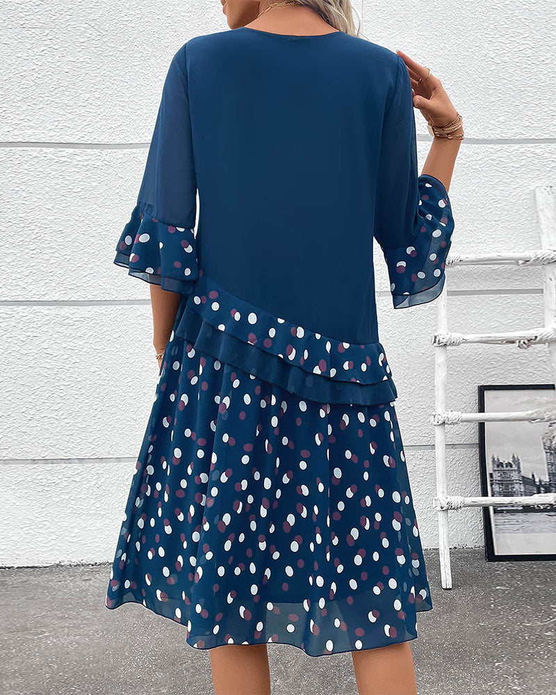 Kleid Mit Rüschen Und Polka Dots