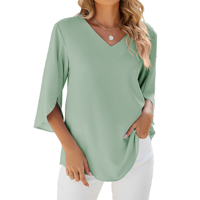 Unifarbenes Shirt mit V-Ausschnitt aus lockerem Chiffon